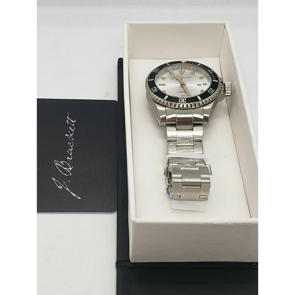 J Brackett Mens Quartz Watch Steel Diver - Picture 2 of 5